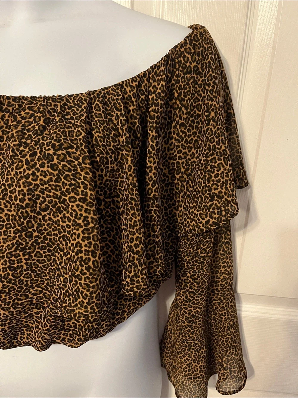 Show Me Your MuMu Brown Leopard Off-Shoulder Love Spell Ruffle Crop Top - Picture 10 of 15